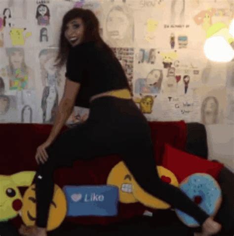 GABBIE HANNA (GABBIESHOW) TWERK。